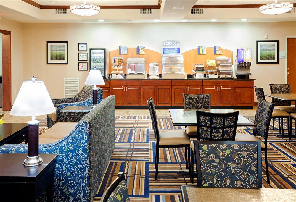 Holiday Inn Express Hotel & Suites Mount Airy By Ihg Exterior photo