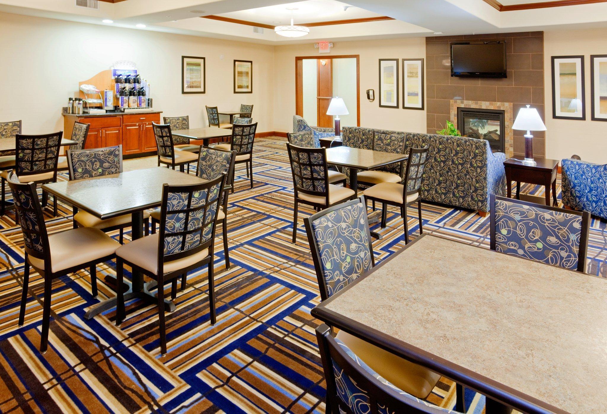 Holiday Inn Express Hotel & Suites Mount Airy By Ihg Exterior photo