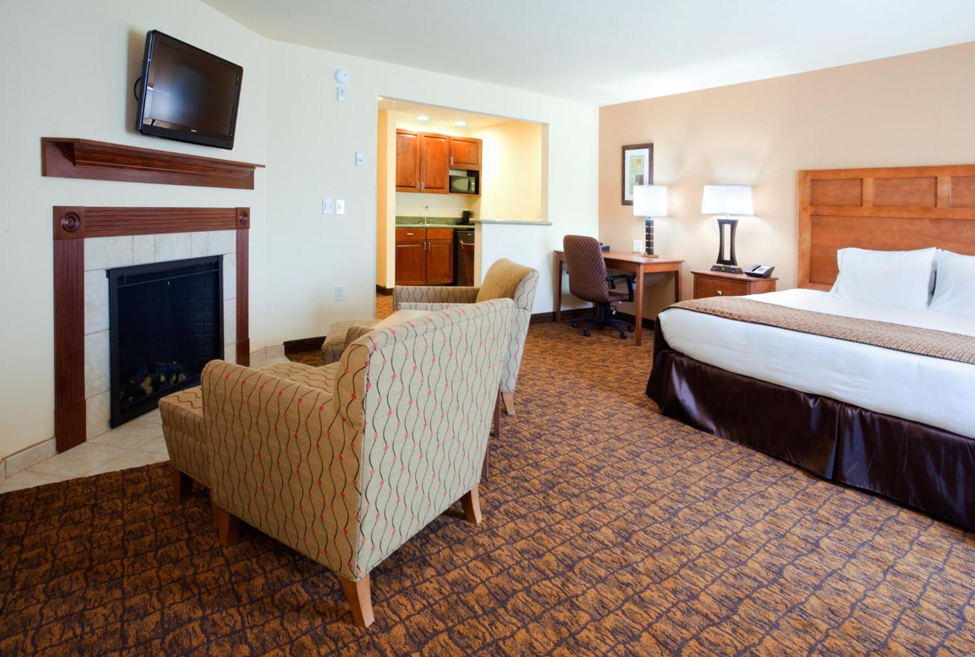 Holiday Inn Express Hotel & Suites Mount Airy By Ihg Exterior photo