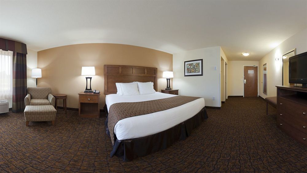 Holiday Inn Express Hotel & Suites Mount Airy By Ihg Exterior photo